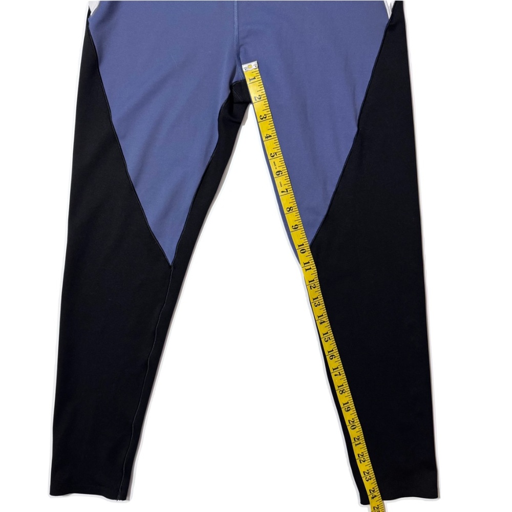 Victoria's Secret Sweat On Point Pocket Legging 7/8 length Size 12 - Picture 6 of 9